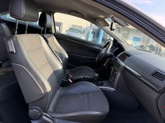 Opel Astra GTC 2.0 Turbo Cosmo - 9