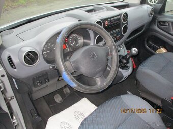 Peugeot Partner 1.6i TeePee 66kW ZADNÍ KŘÍDLA TAŽNÉ Z - 9