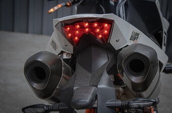 KTM 990 Super Duke R - 9