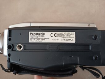 VHS kamera Panasonic s displejem - 9