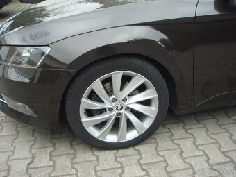 Škoda Superb 2.0tdi 110kw Elegance 2015 142tkm manual - 9