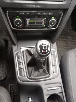 Škoda Superb kombi 2.0tdi 4x4 103 kw manuální převodovka - 9