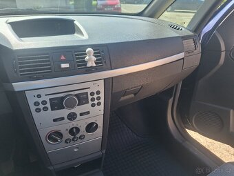 Opel Meriva A 1.6 - 9
