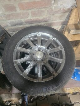 Lita kola 5x108 215/55r16 letni - 9