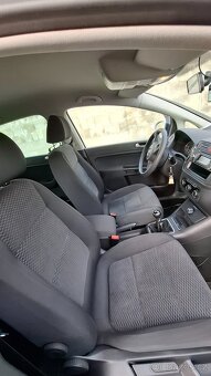 VW Golf 6 PLUS 1,6 TDI 77 kW manuál - 9