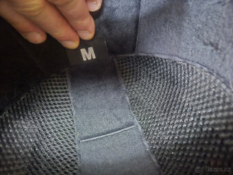 Dětská lyžařská helma + brýle.....velikost M - 9