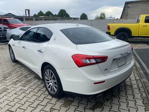 Maserati Ghibli v6 TwinTurbo model q4 - 9