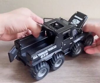 1.20 Avtoros Schamanen 8x8 ATV Armored Car Off-road - 9