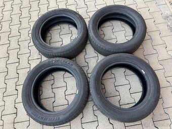 215/55/17 94 v Goodyear efficient grip performance Dot 3624 - 9