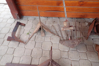 vari - vyorávače, hrobk. radličky, smyk, nastavovací těleso - 9