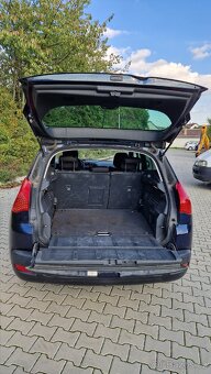 Peugeot 3008 | Nová STK, 1. Majitel, 120tis nájezd - 9