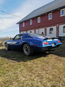 Pontiac Firebird Esprit - 9