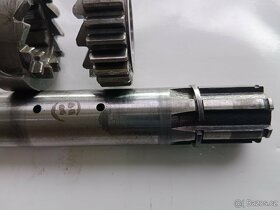 ČZ 125 B & T STAROVACÍ HŘÍDEL & SEGMENTY PRIMÁRNÍ KOLEČKO - 9