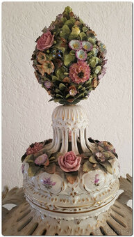 1911 - Porcelánová ornamentální váza - váza potpourri v neor - 9