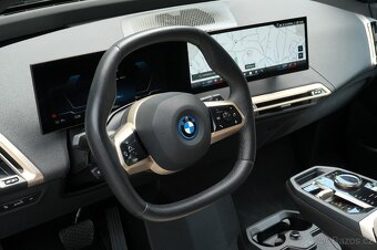 BMW IX 40 240 kW, xDrive, Vzduchový podvozek, Sky-Lounge - 9