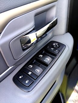 DODGE RAM 5.7 HEMI 4X4 - 9