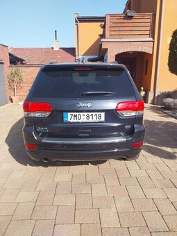 Jeep Grand Cherokee - 9
