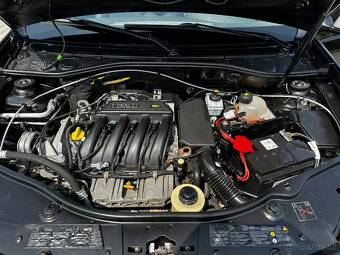 Dacia Duster 1.6 16v - 4x4 - 9