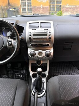 Toyota Urban Cruiser benzín - 9