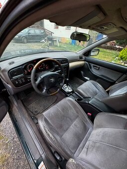 Subaru Legacy 3.0 šestiválec 162 KW LPG, automat, 2003 - 9