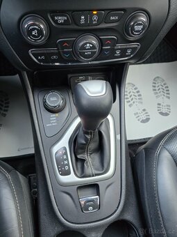 JEEP Cherokee 2.2 147kW 4x4 LIMITED - 9
