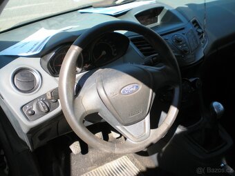 FORD FIESTA 1.6 - 9
