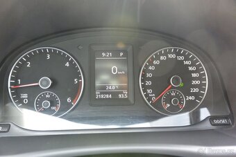 PRODÁM Volkswagen Touran 2.0TDi CROSS 125kW DSG - 9