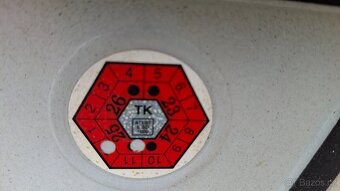 BMW 318i zimní pneu, zachovalý stav Říčany r.v.2000 - 9