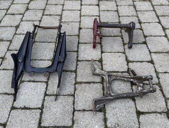 CZ 125 175 250 kyvacka - dily - 9