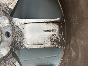 Alu kola R17 5x112 Audi + Zimní pneu 225/50/17 Goodyear - 9