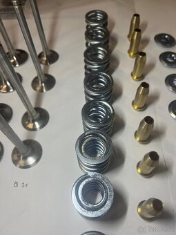 Tvrdé pružiny pod ventily - 9