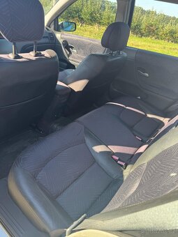 Prodám Renault Laguna II grandtour 1,9 DCi 88kw - 9