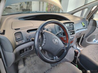 Toyota Previa - 9