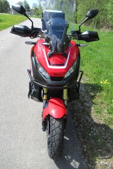 Honda X-ADV 750 LeoVince - 9