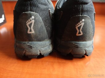 Dámské běžecké boty INOV8 ROCLITE 315 GTX vel.41,5 - 9
