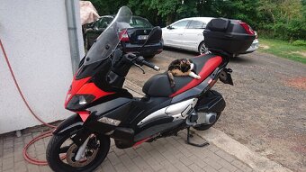 Aprilia Sr Max 300 - 9