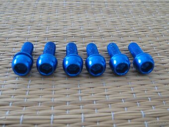 Nová sada šroubů M6x17mm na třmeny kotoučových brzd ZITTO - 9