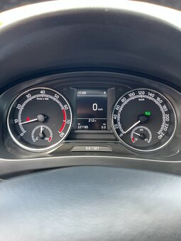 Škoda Rapid, 1.4 TSI 92kW DSG 1.MAJ SERVIS - 9