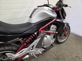 Kawasaki ER-6n - 9