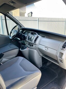 Opel vivaro 2.5dci - 9