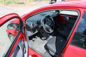 Toyota Aygo, 1,0i 48KW, STK, r.v. 2006, ČR - 9