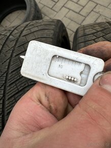 Zimní pneu Michelin Pilot alpine, 275/40 R20 - 9