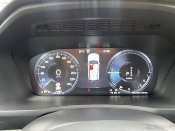 Volvo XC90 PLUG-IN HYBRID T8 Recharge Inscription, Tažné - 9