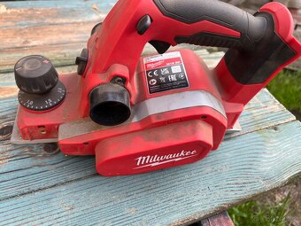 Milwaukee M18 BP - 9