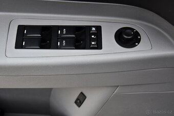 Chrysler 300C 3.0 CRD,XENONY,TEMP,DKLIMA,BOSTON,PDC,ALU18 - 9