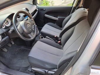 Mazda 2 1.3i Klima Model 2009 - 9