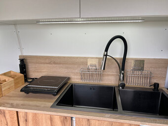 Cestovní obytná dodávka Iveco 2.3 L2H2, rok 2017 - 9