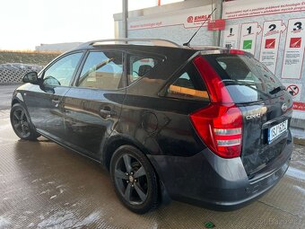 Kia Ceed 1.4i 80 KW. Rok 2010. Tempomat. Klima - 9