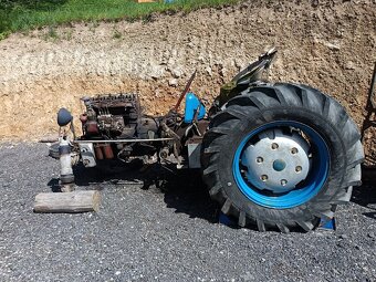 Zetor 4011 bez spz - rozlámaná převodka řízení - 9