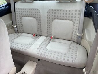 Volkswagen NewBeetle 1.6i 74kW Rok 2000 Náhradní díly - 9